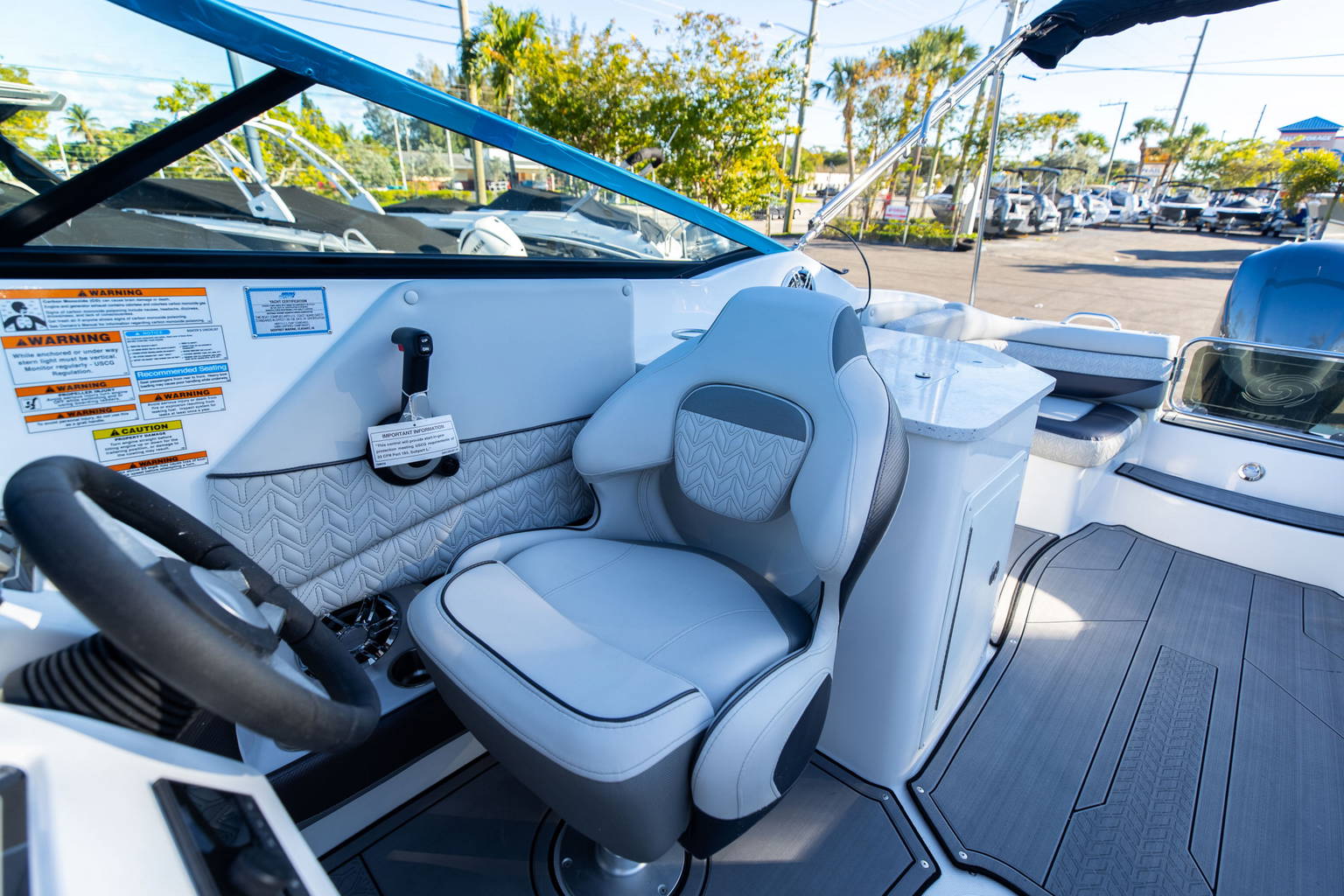 New 2023 Hurricane SunDeck SD 2690 OB #0700 image 26