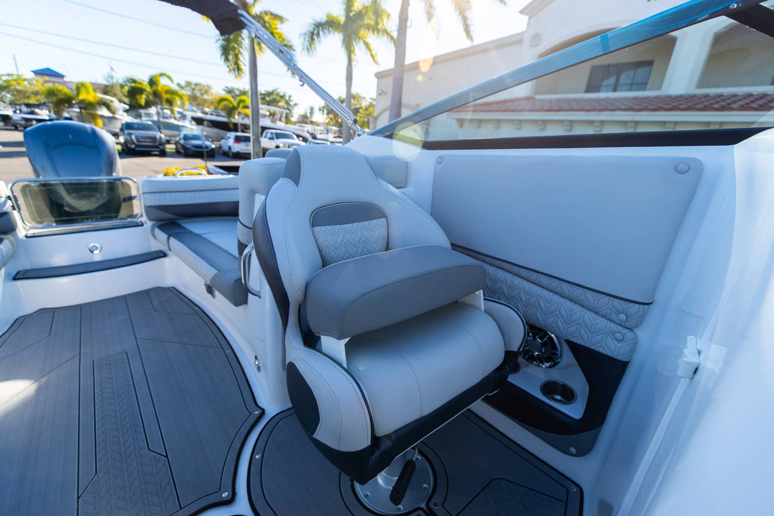 New 2023 Hurricane SunDeck SD 2690 OB #0700 image 27