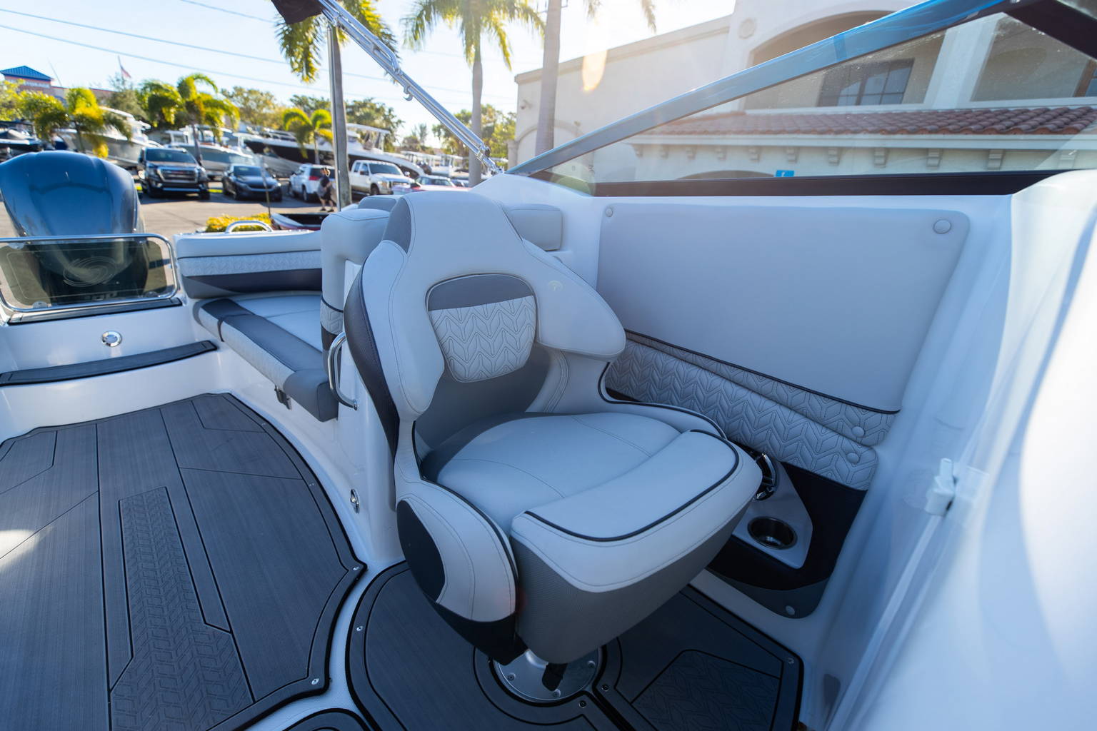 New 2023 Hurricane SunDeck SD 2690 OB #0700 image 28