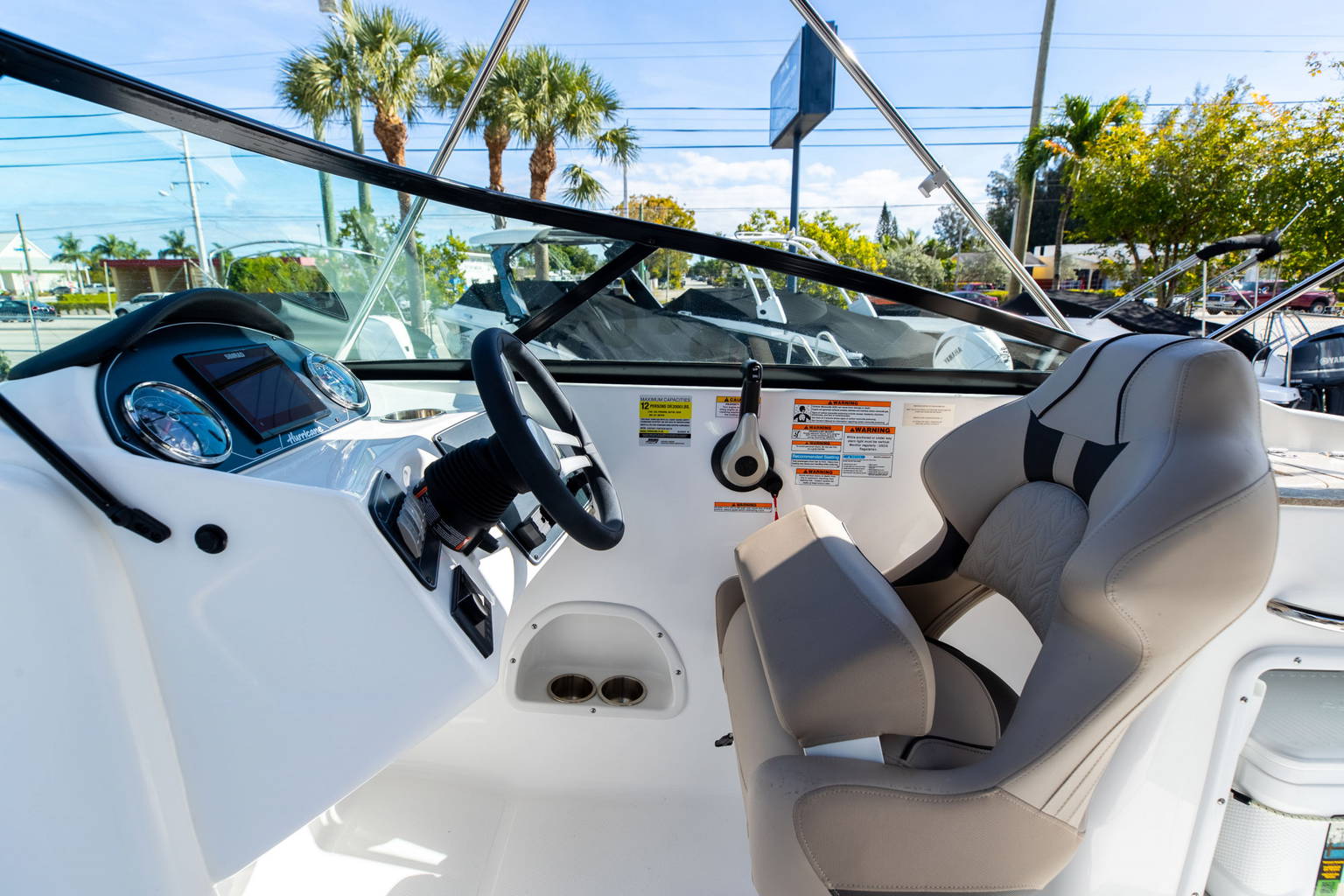 New 2023 Hurricane SunDeck 2400 OB #1867 image 17