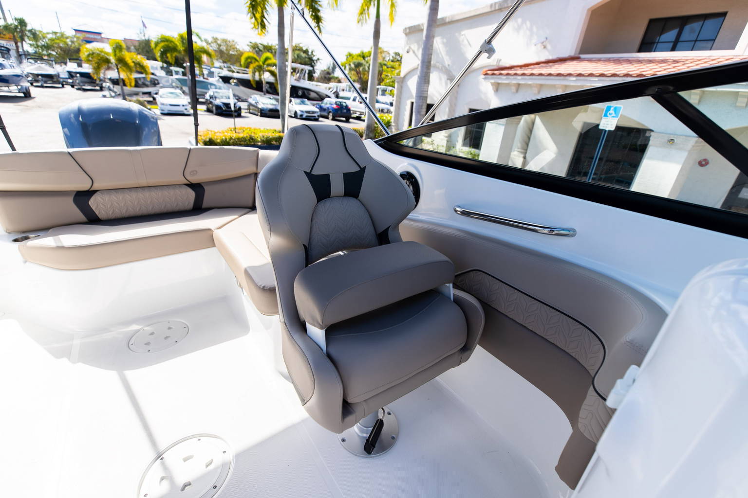 New 2023 Hurricane SunDeck 2400 OB #1867 image 25