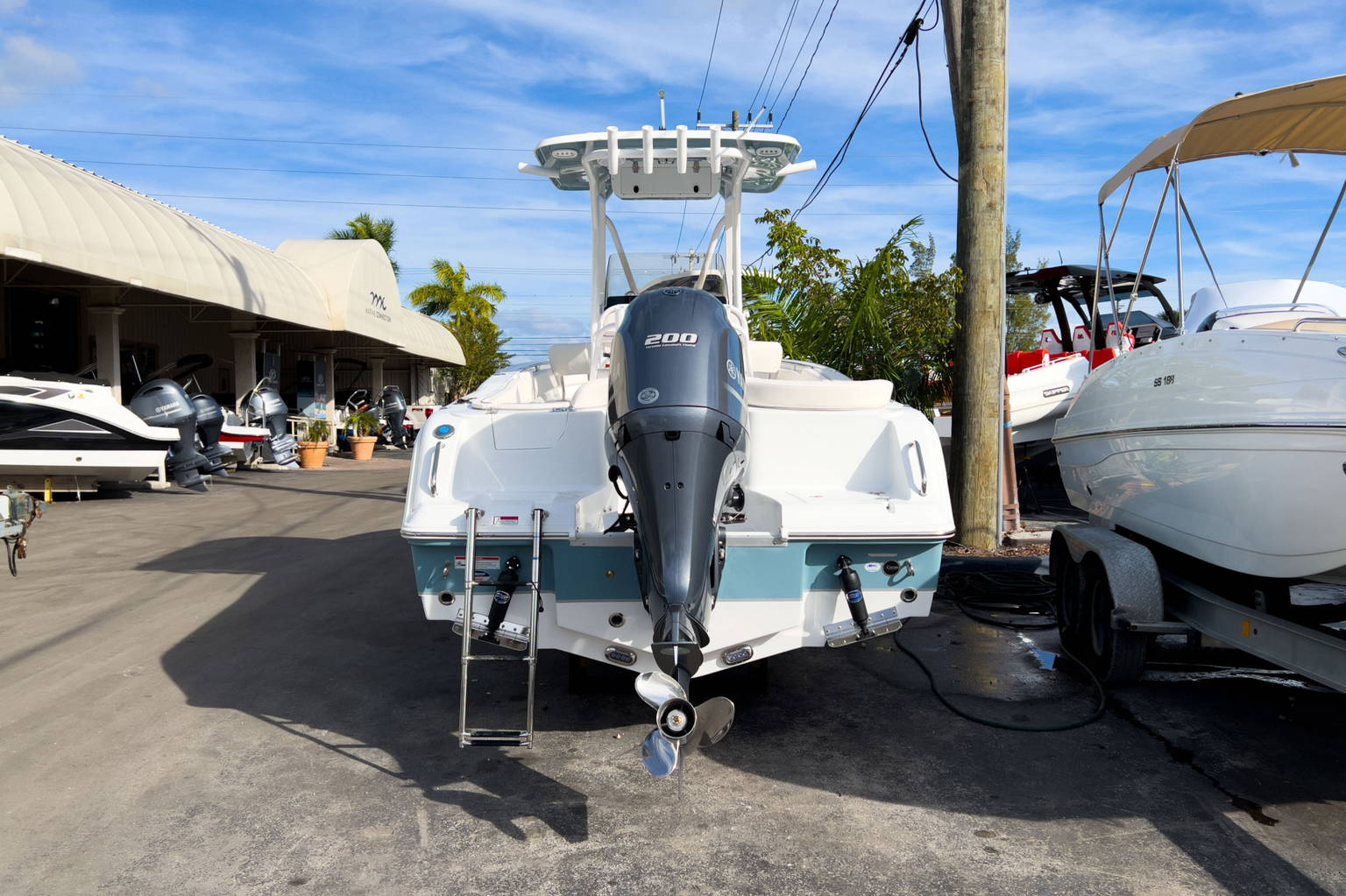 Alternative image of Sea Hunt Ultra 234 in West Palm Beach, FL