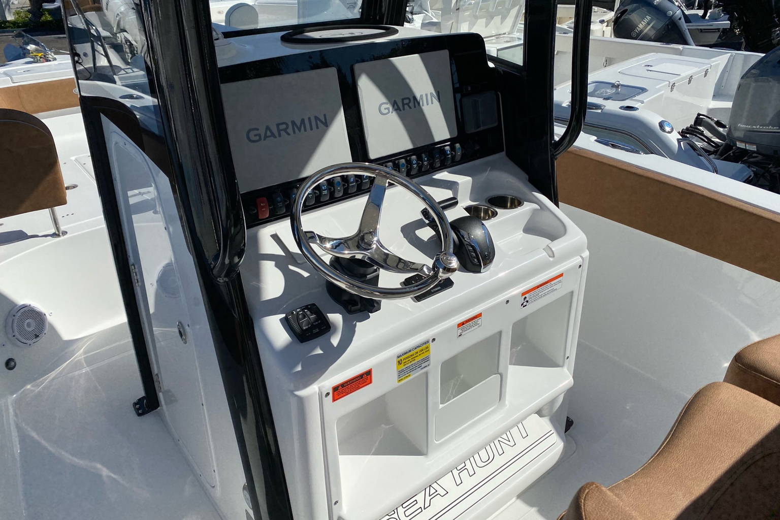 New 2023 Sea Hunt Ultra 255 SE #0348 image 6