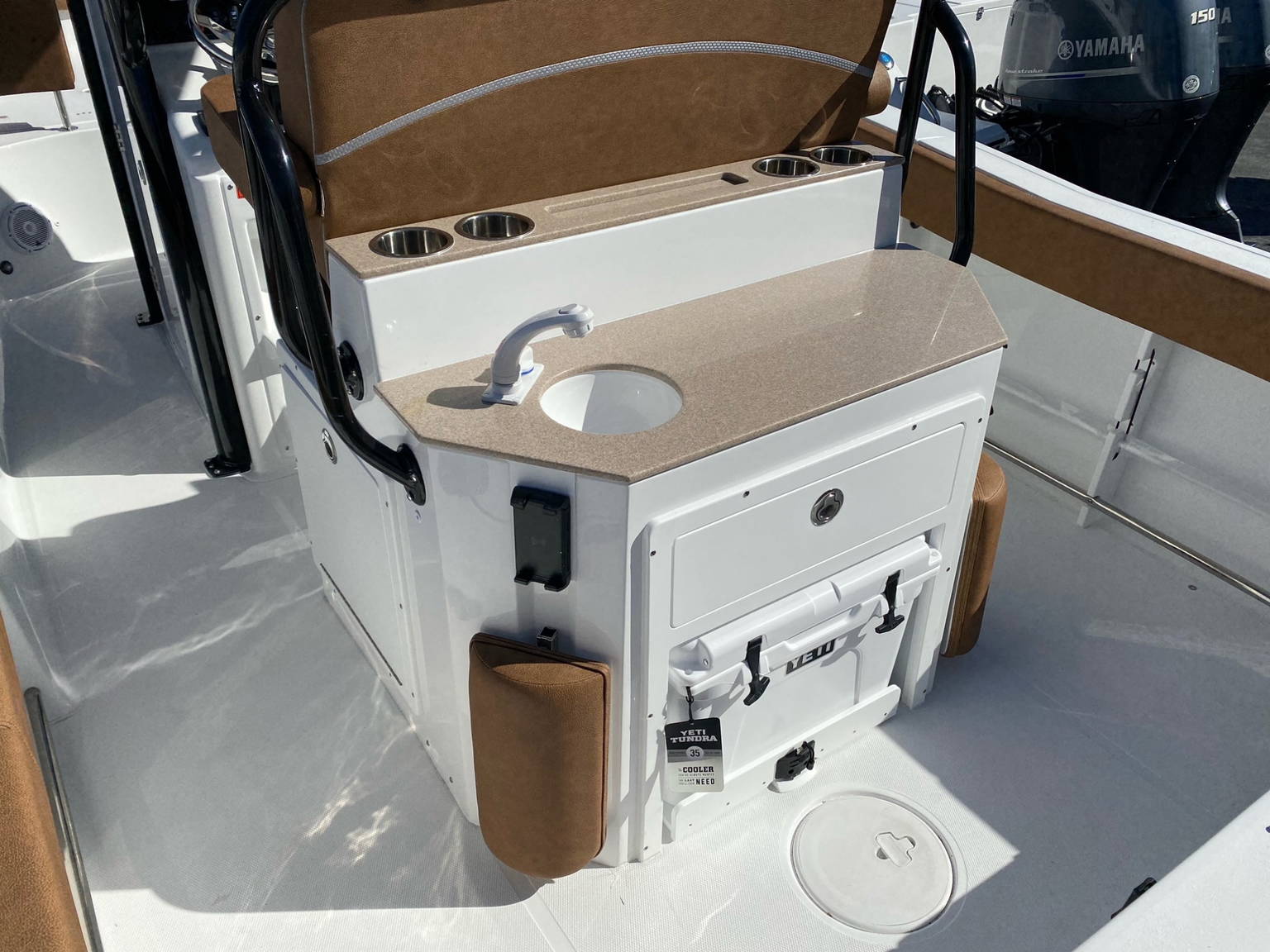 Alternative image of Sea Hunt Ultra 255 SE in West Palm Beach, FL