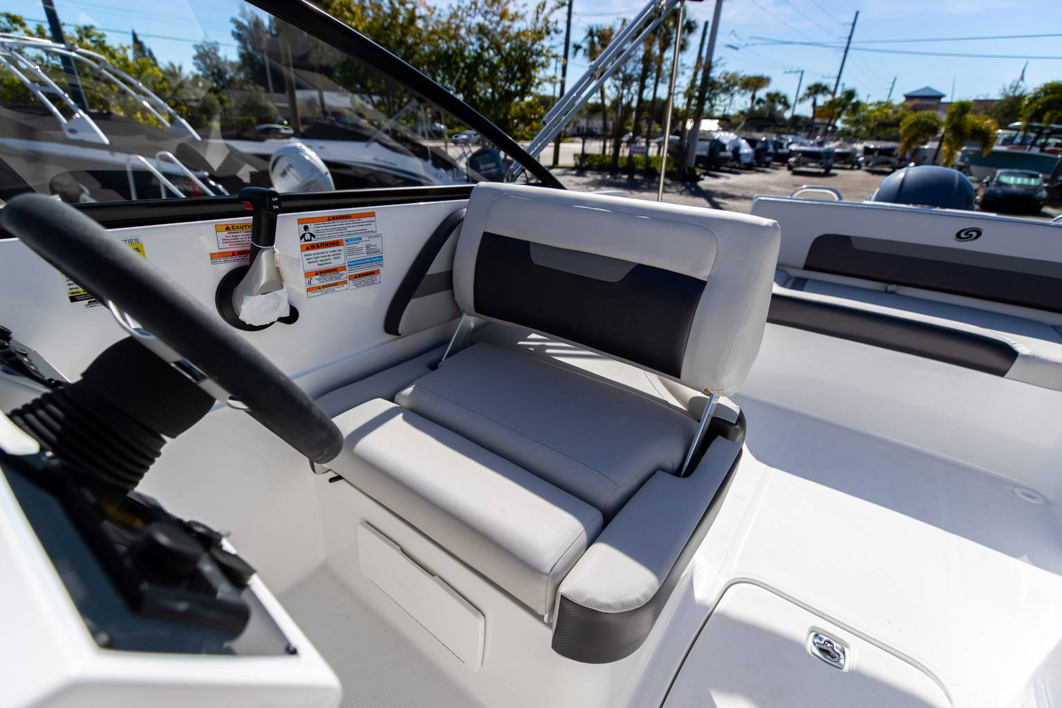 New 2023 Hurricane SunDeck OB SD 235 OB #9692 image 27