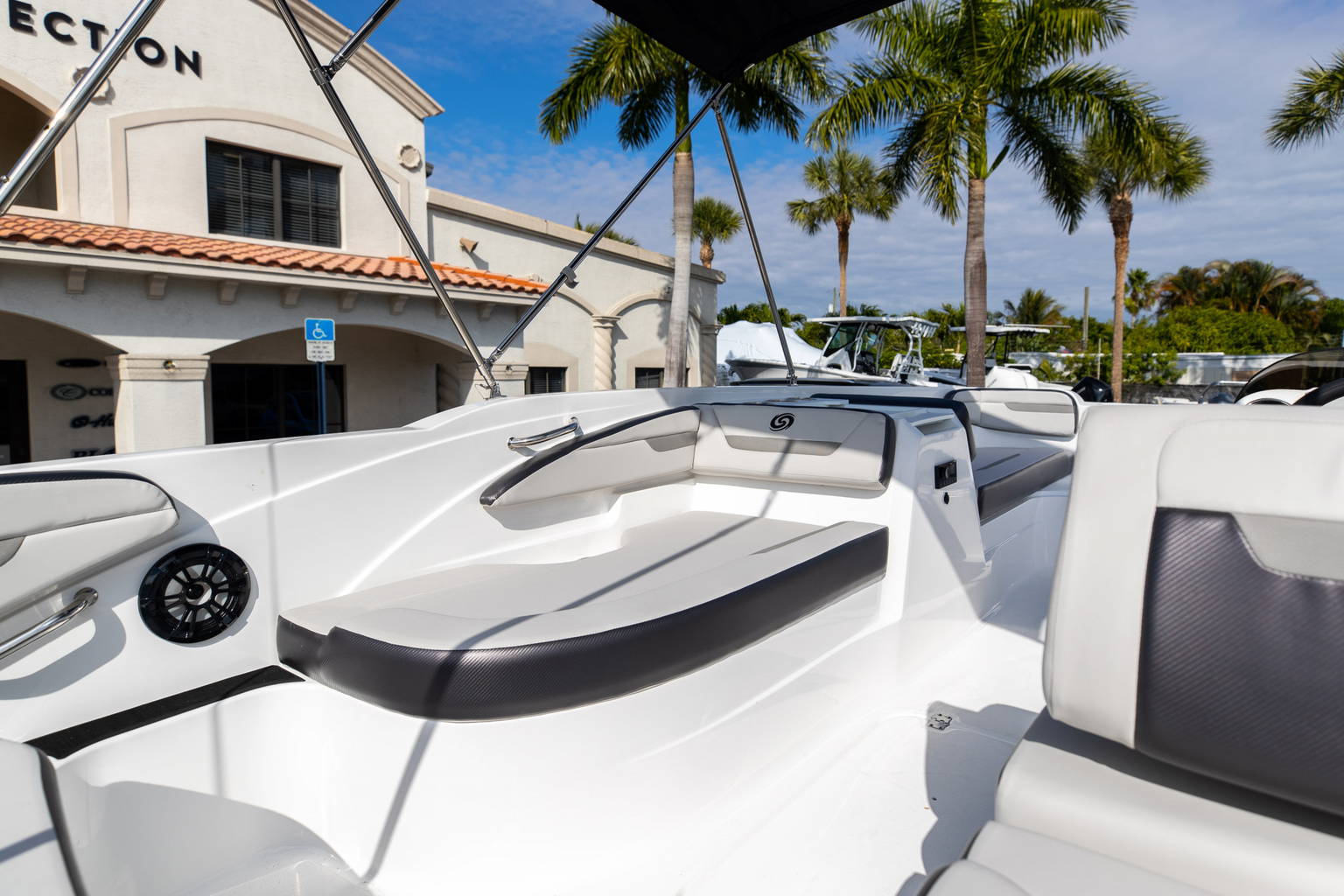 New 2023 Hurricane SunDeck Sport OB SS 205 OB #9118 image 13