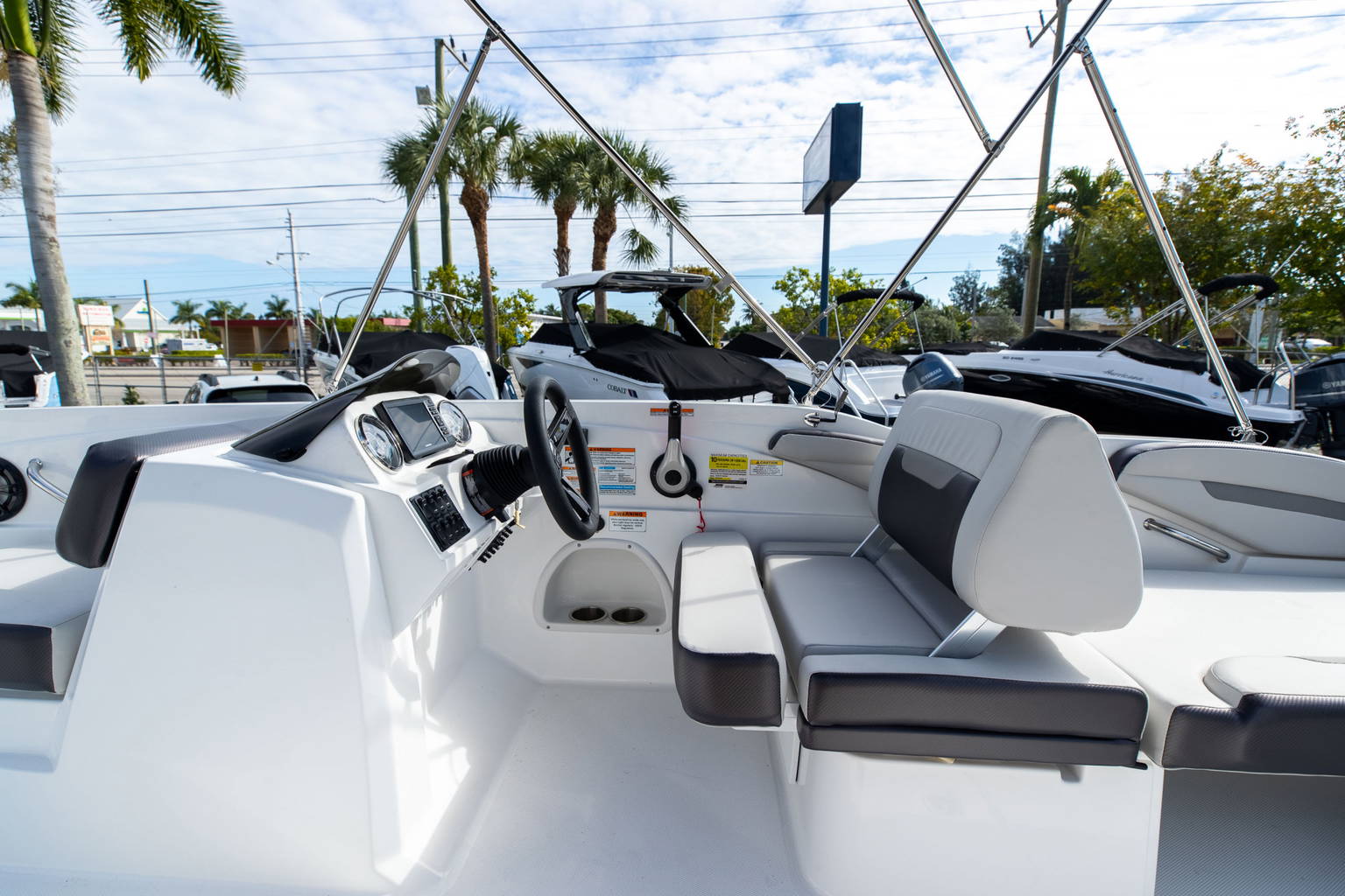 New 2023 Hurricane SunDeck Sport OB SS 205 OB #9118 image 18