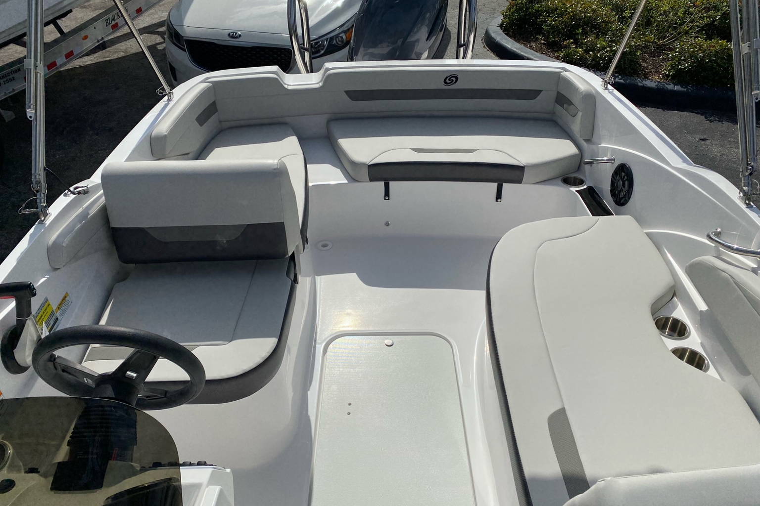 New 2023 Hurricane SunDeck Sport 185 OB #2069 image 9