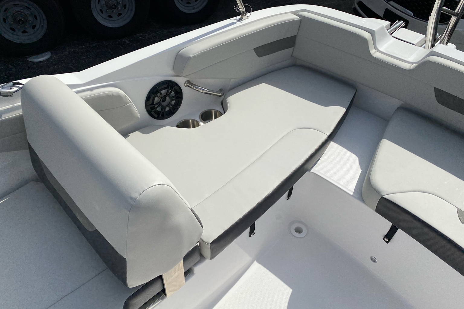New 2023 Hurricane SunDeck Sport 185 OB #2069 image 16