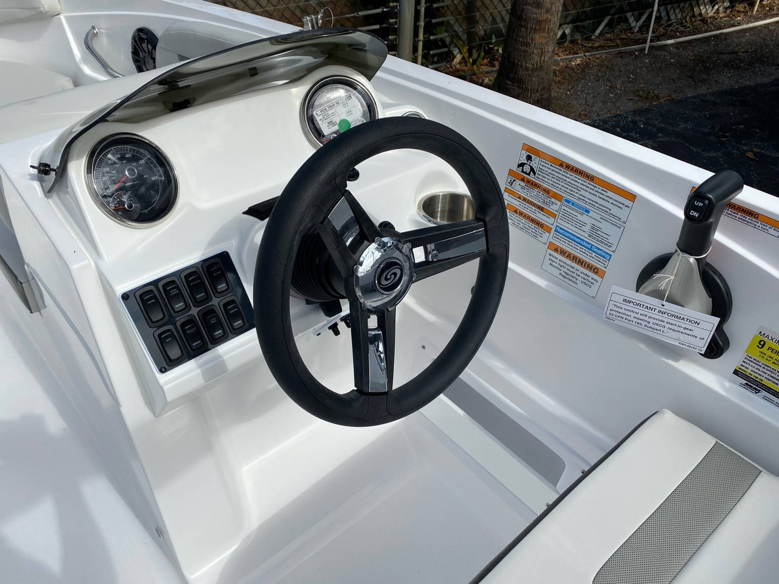 Alternative image of Hurricane SunDeck Sport 185 OB in West Palm Beach, FL