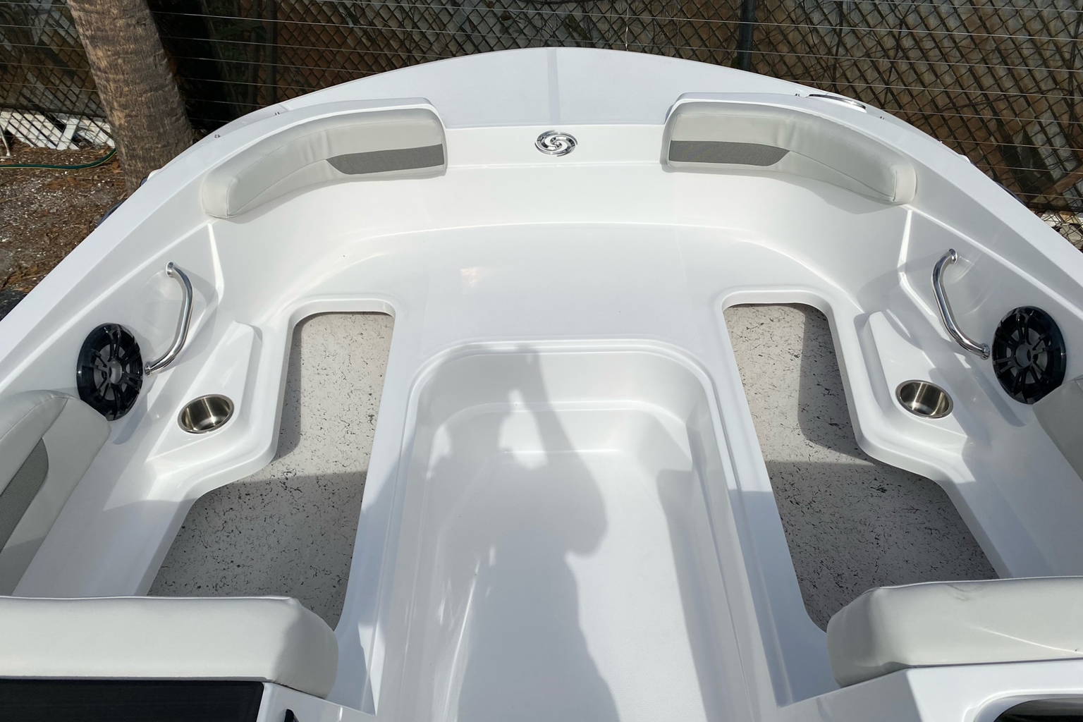 New 2023 Hurricane SunDeck Sport 185 OB #2069 image 6