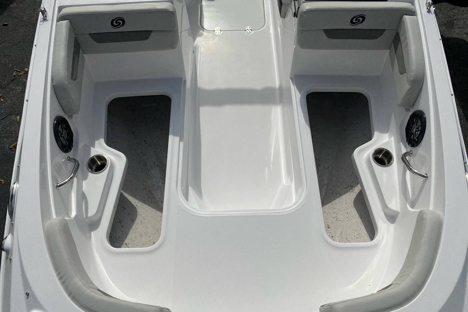 New 2023 Hurricane SunDeck Sport 185 OB #2069 image 8