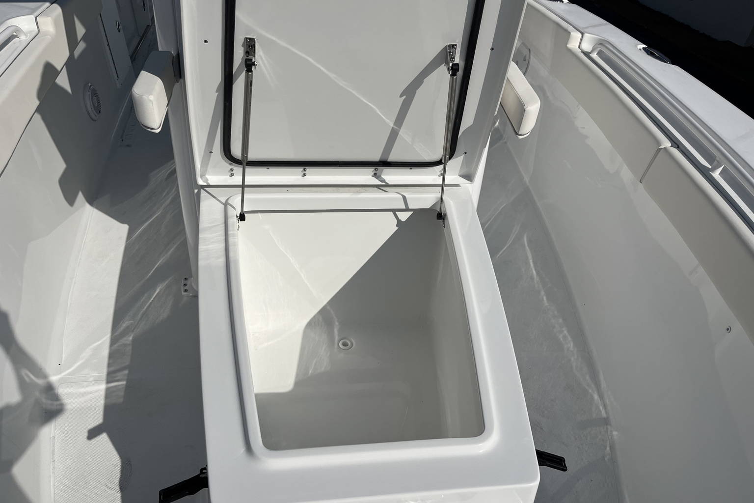 New 2023 Sea Hunt Gamefish 27 CB #0265 image 17