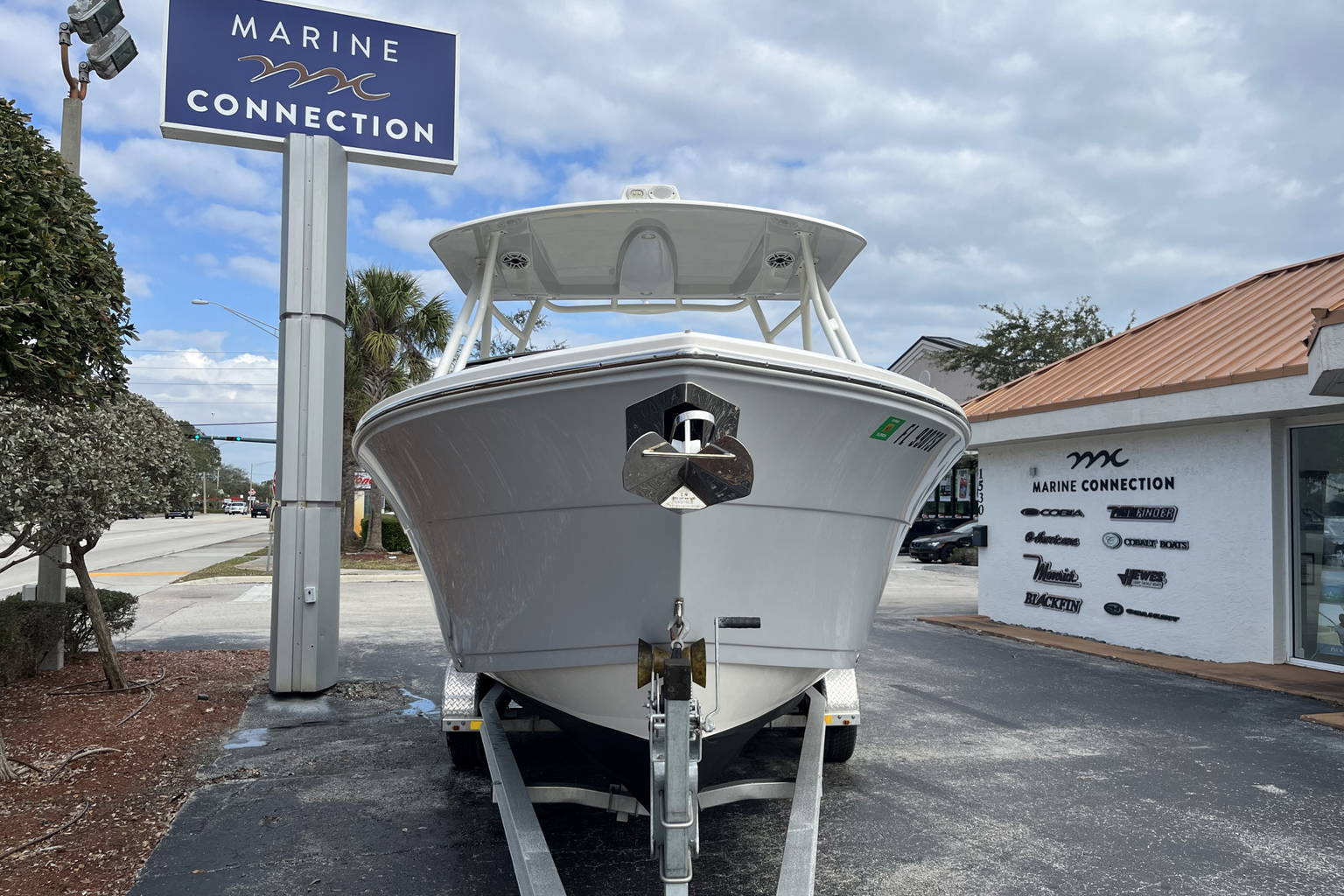 Used 2020 Cobia 240 DC #E013 image 3