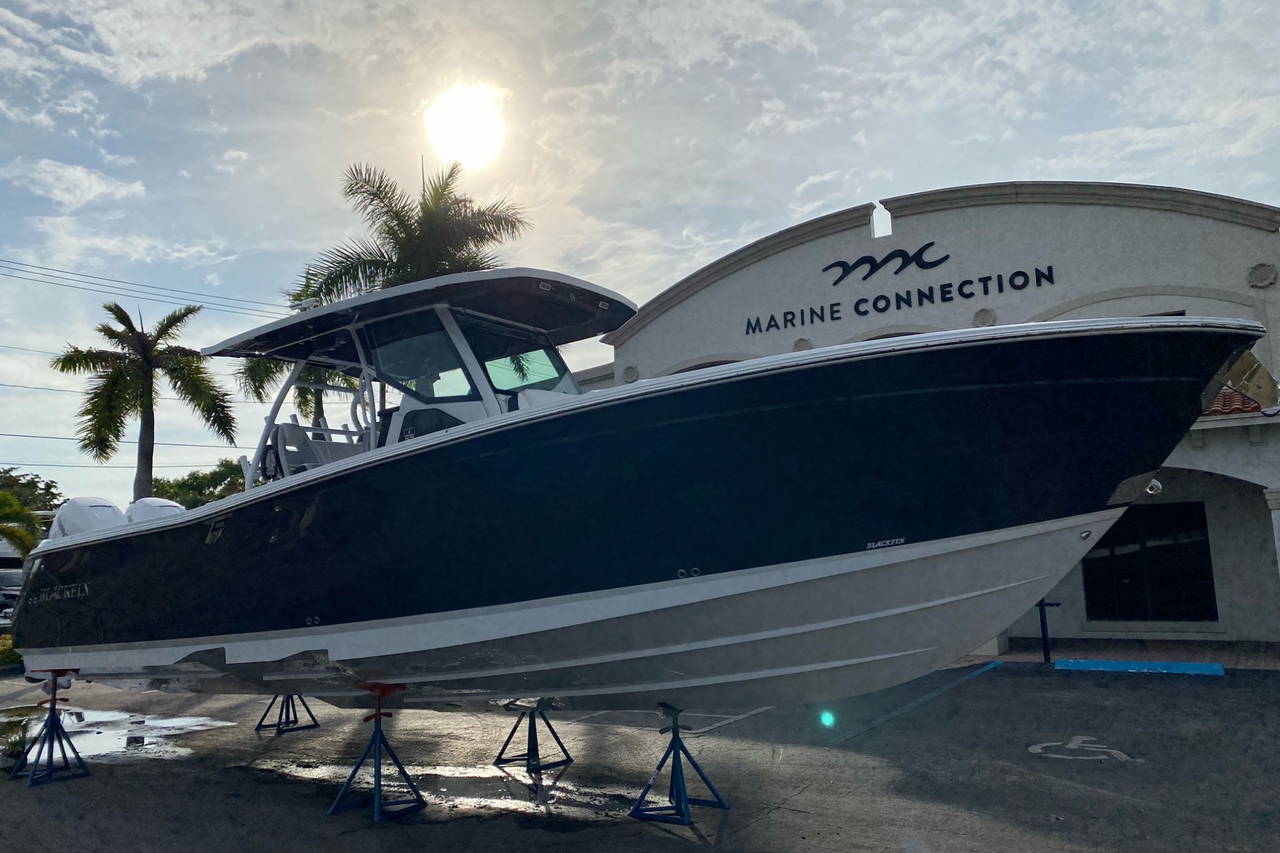 Main image of Blackfin 332CC in West Palm Beach, FL