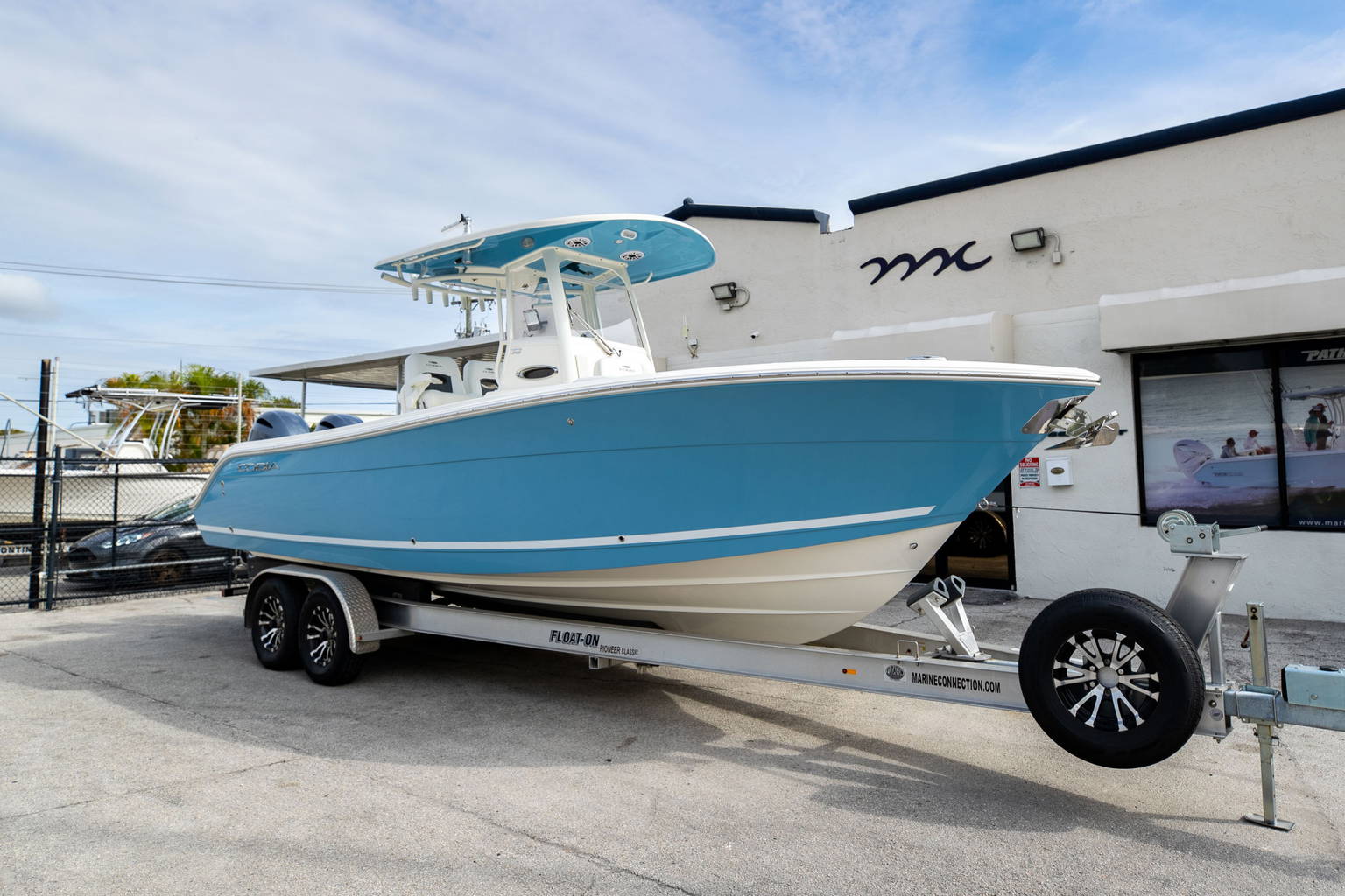 New 2023 Cobia 262 CC #C037 image 2