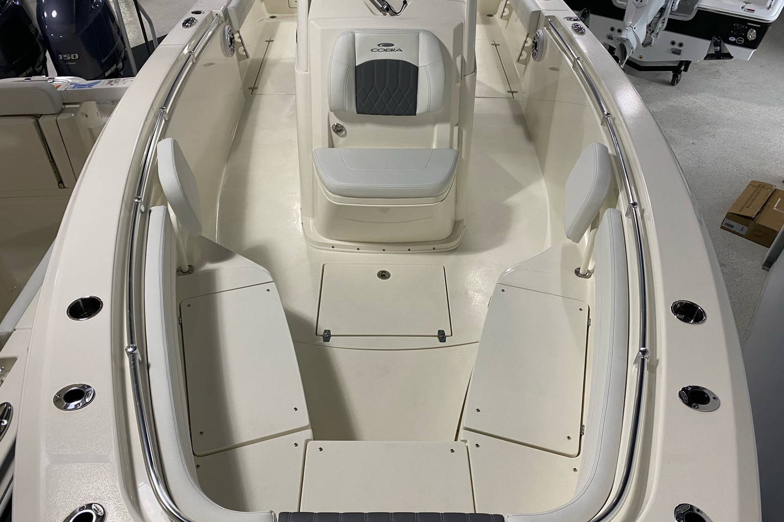 New 2023 Cobia 280 CC #D051 image 8