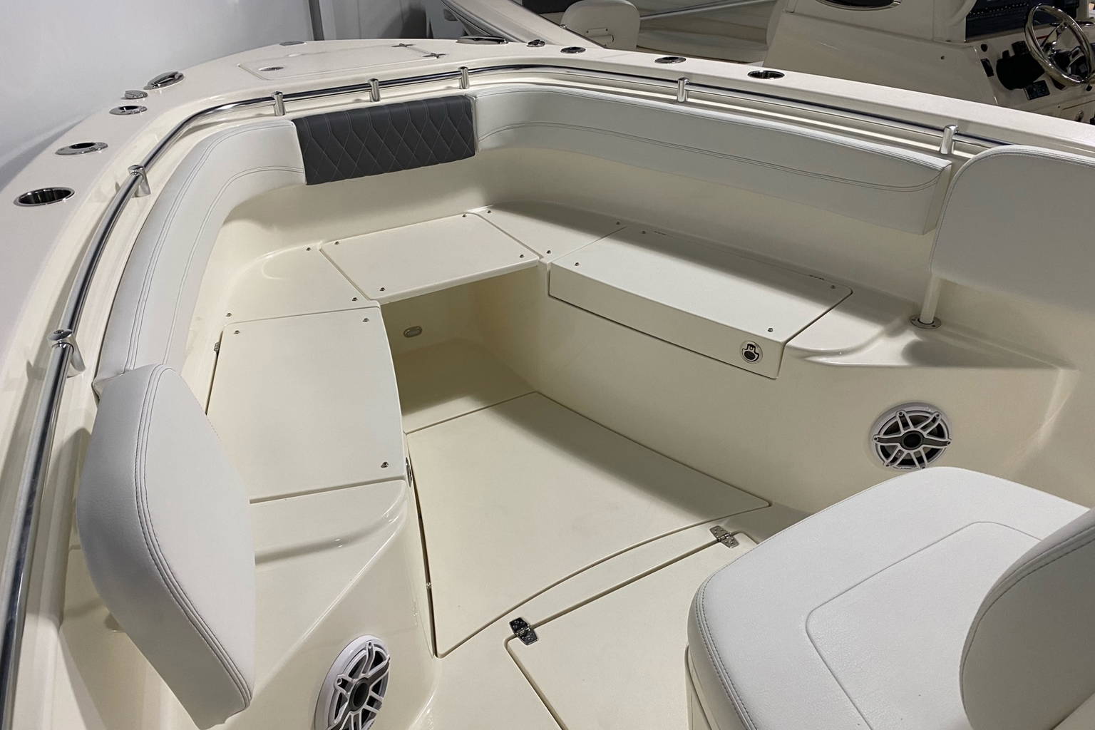 New 2023 Cobia 280 CC #D051 image 7