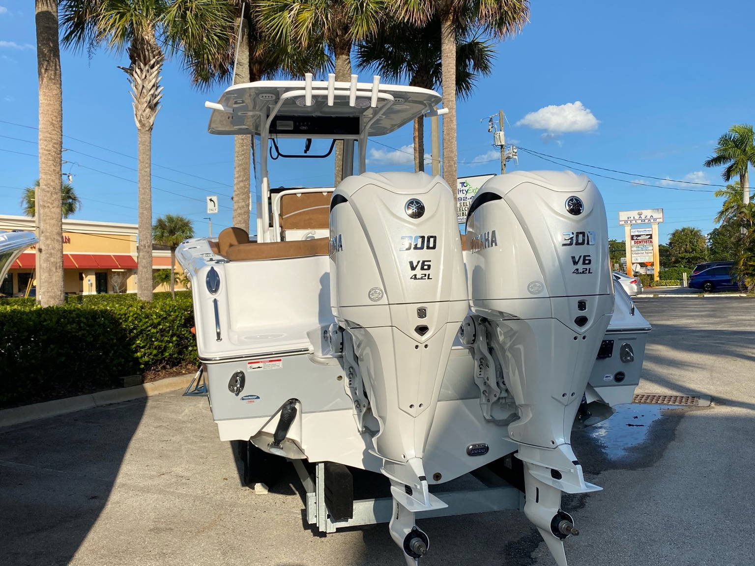 Alternative image of Sea Hunt Ultra 305 SE in Stuart, FL