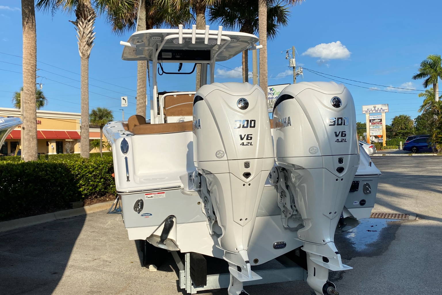 New 2023 Sea Hunt Ultra 305 SE #0075 image 2