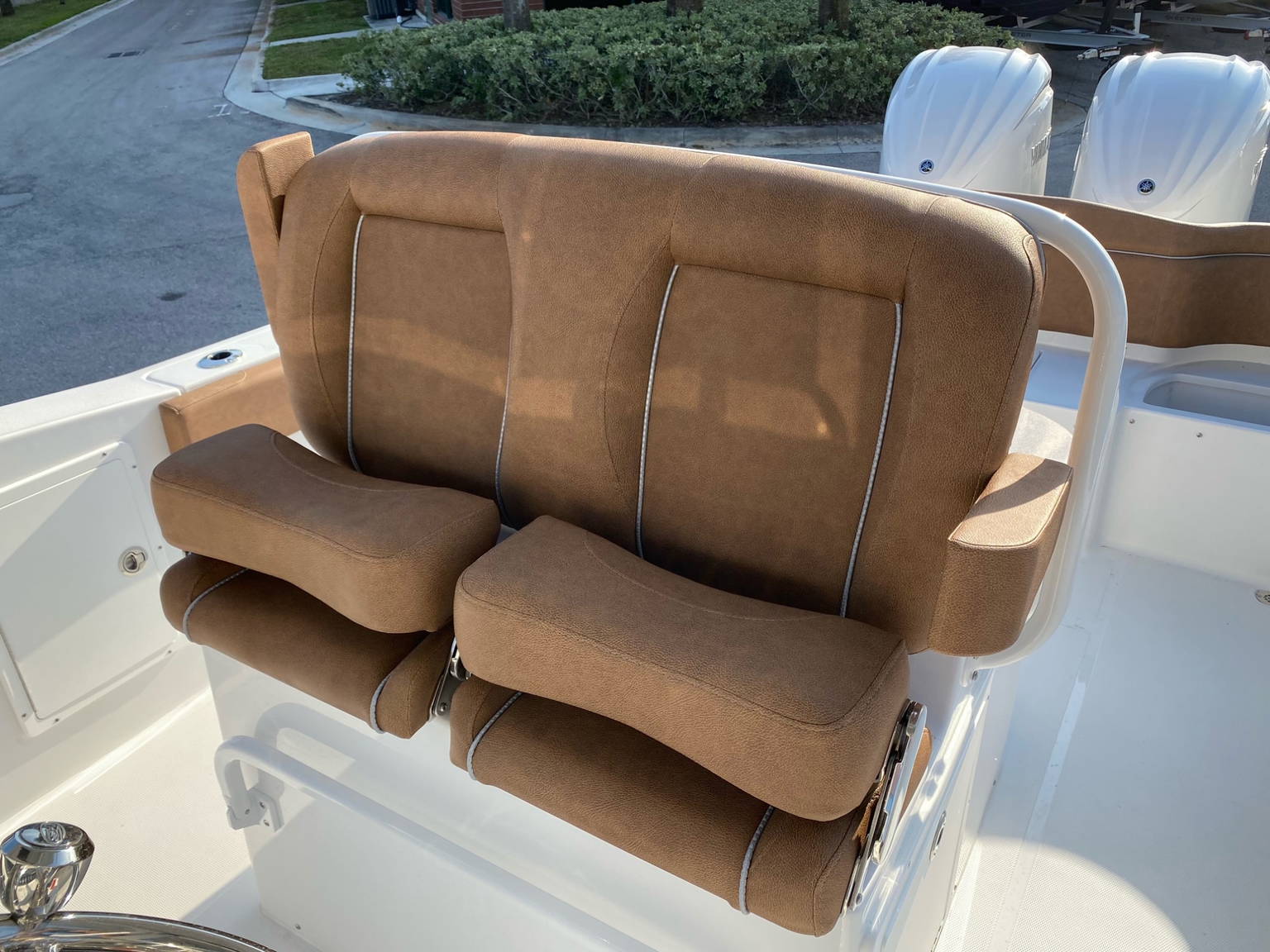 Alternative image of Sea Hunt Ultra 305 SE in Stuart, FL