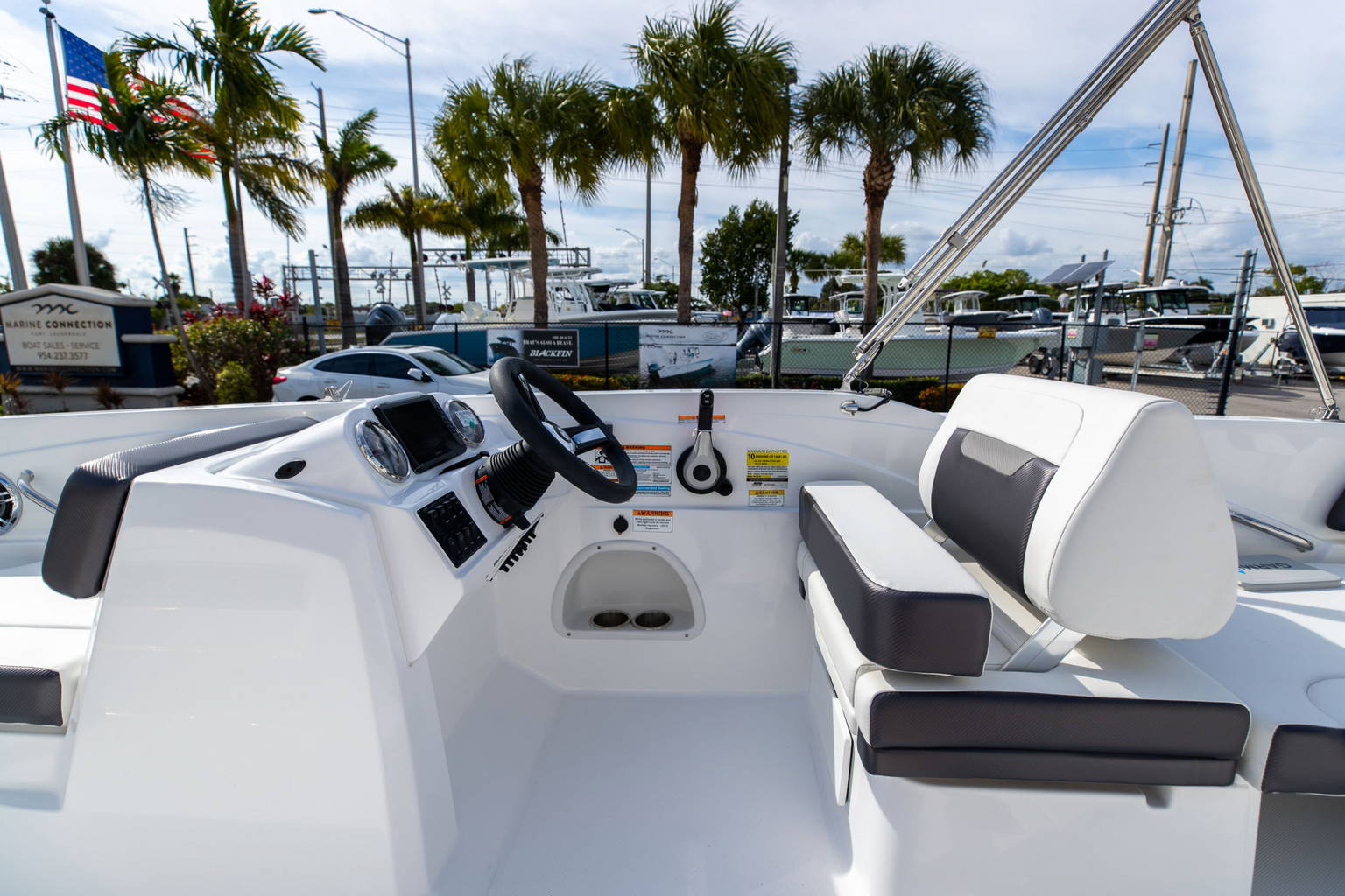 New 2023 Hurricane SunDeck Sport OB SS 205 OB #8879 image 17