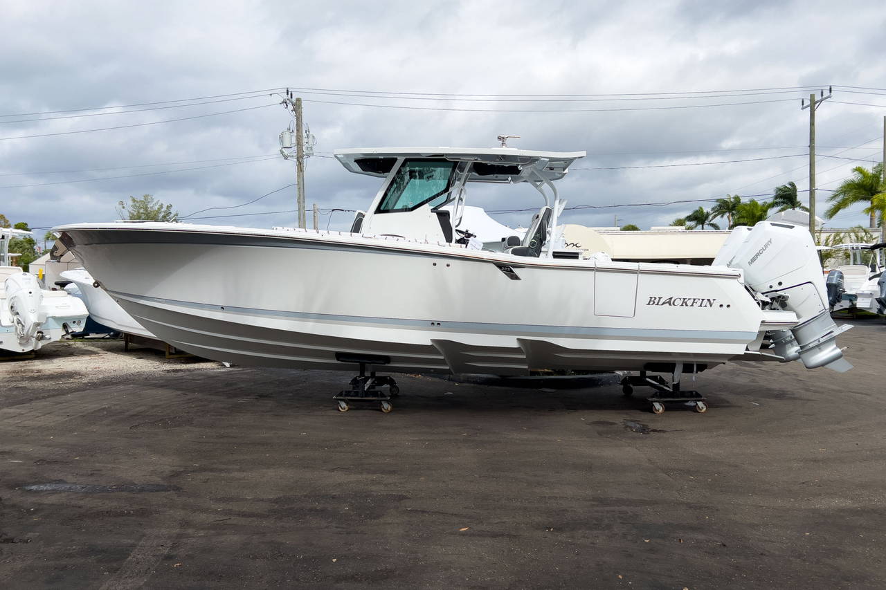 Main image of Blackfin 332CC in West Palm Beach, FL