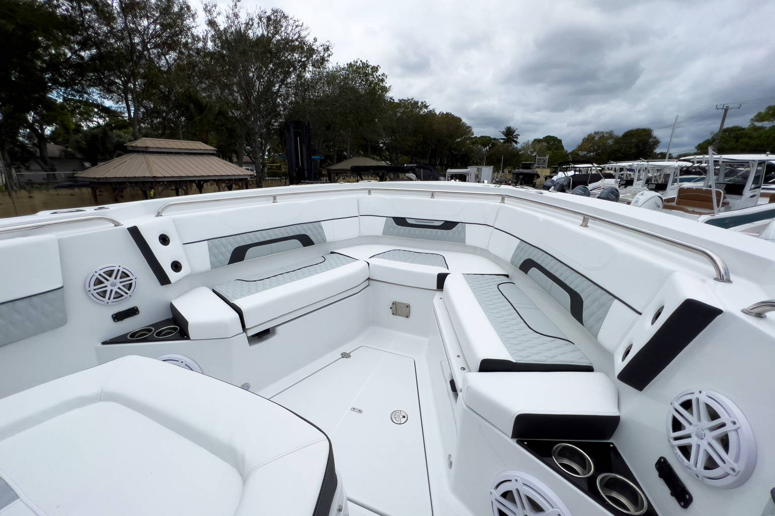 New 2023 Blackfin 332CC #C255 image 9