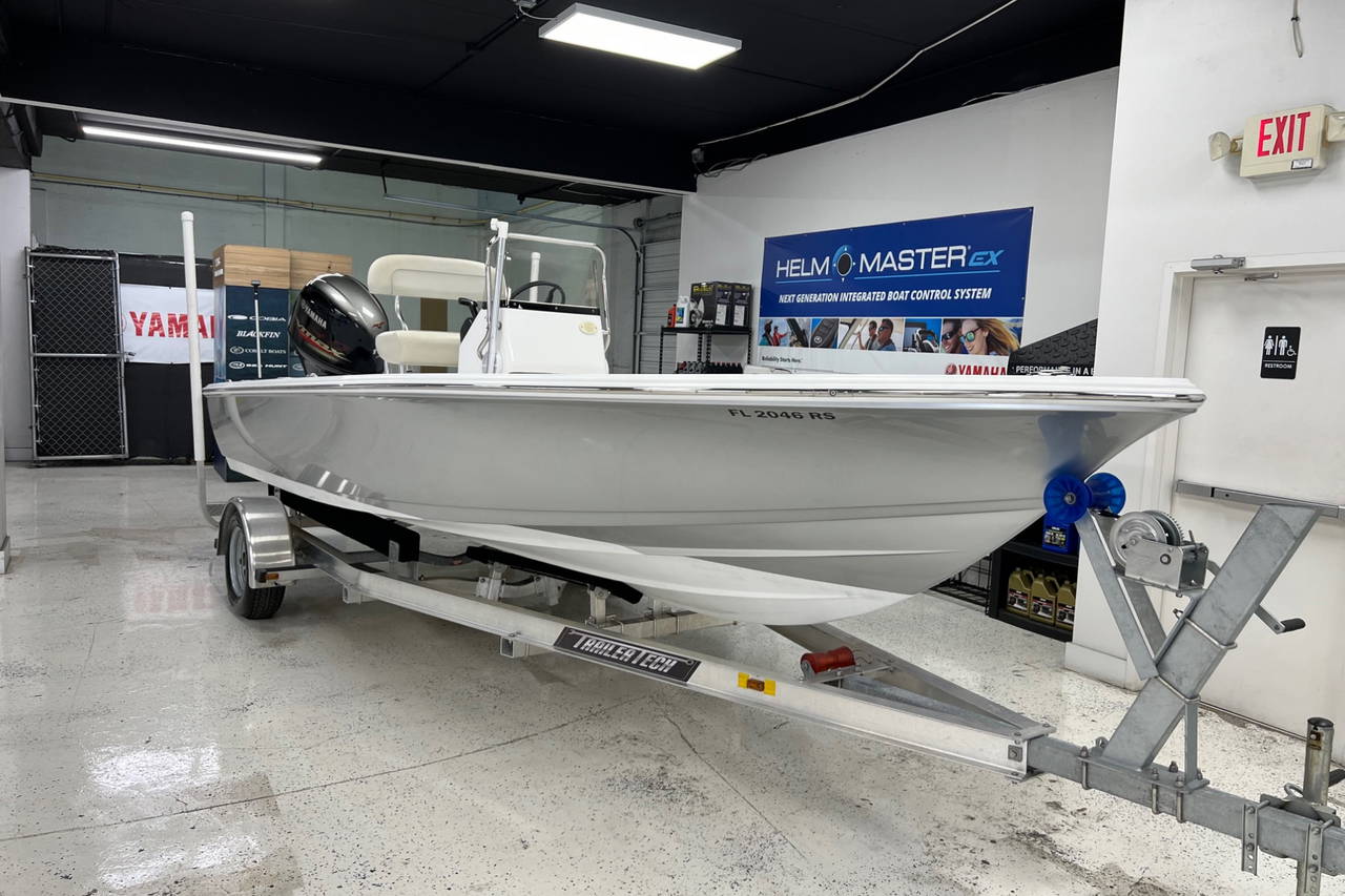Main image of Sportsman 20 Island Bay in Miami, FL