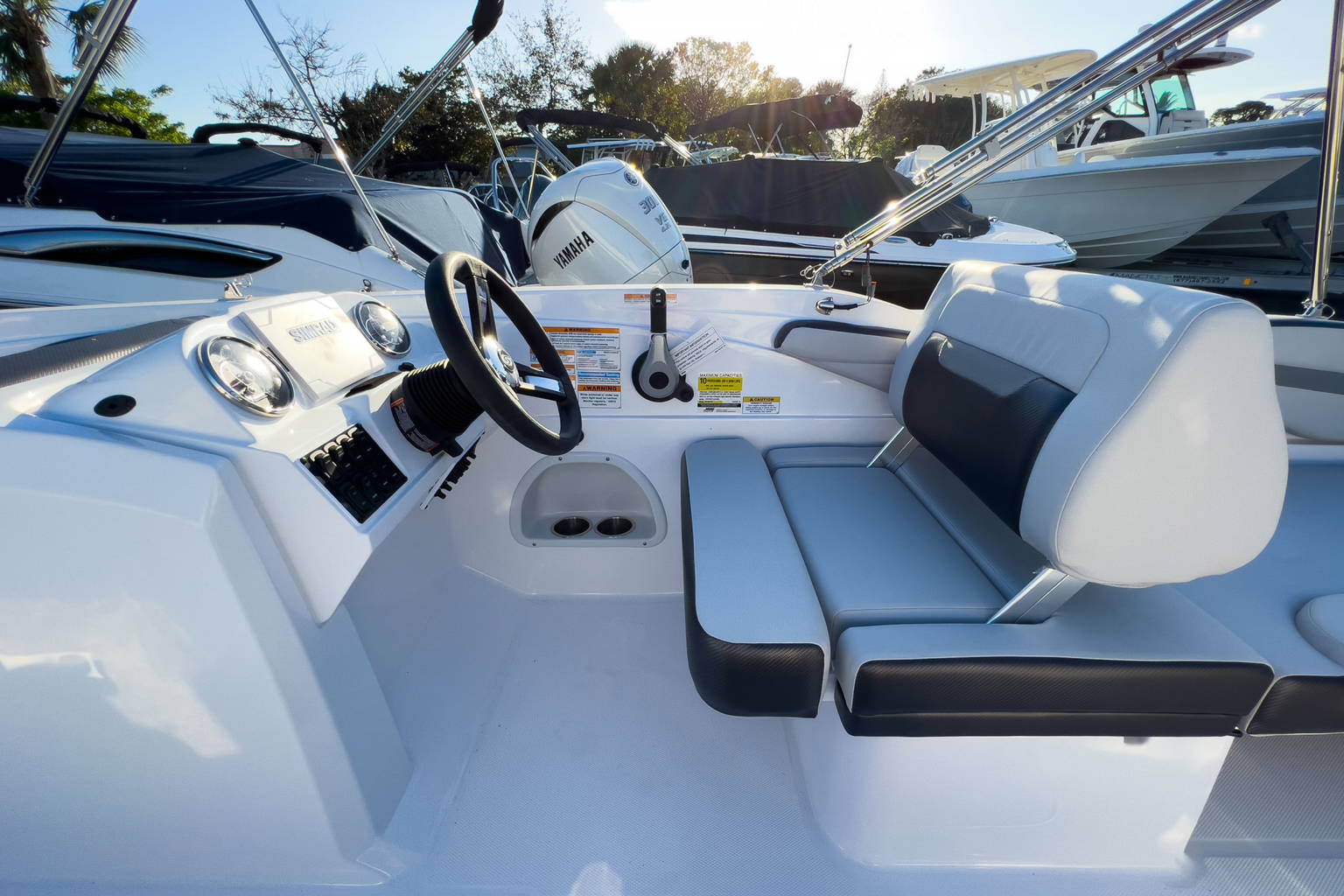 New 2023 Hurricane SunDeck Sport OB SS 205 OB #9998 image 9