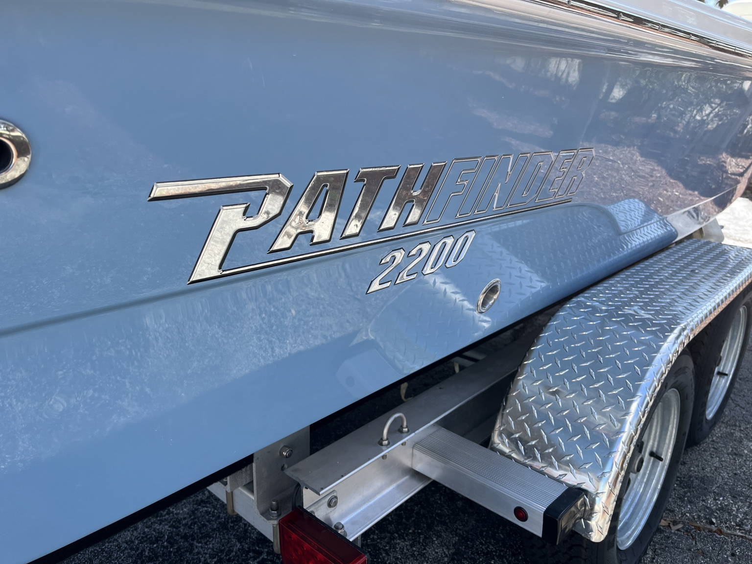 Alternative image of Pathfinder 2200 TRS in Fort Lauderdale, FL
