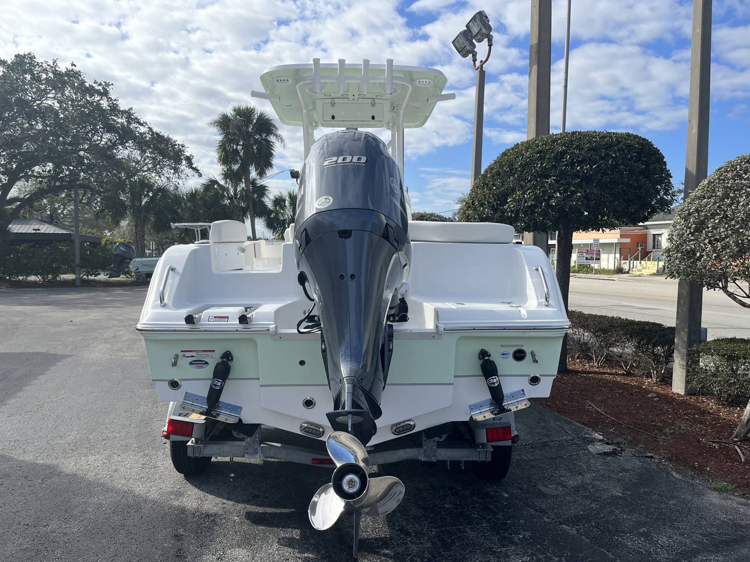 Alternative image of Sea Hunt Ultra 229 in Vero Beach, FL