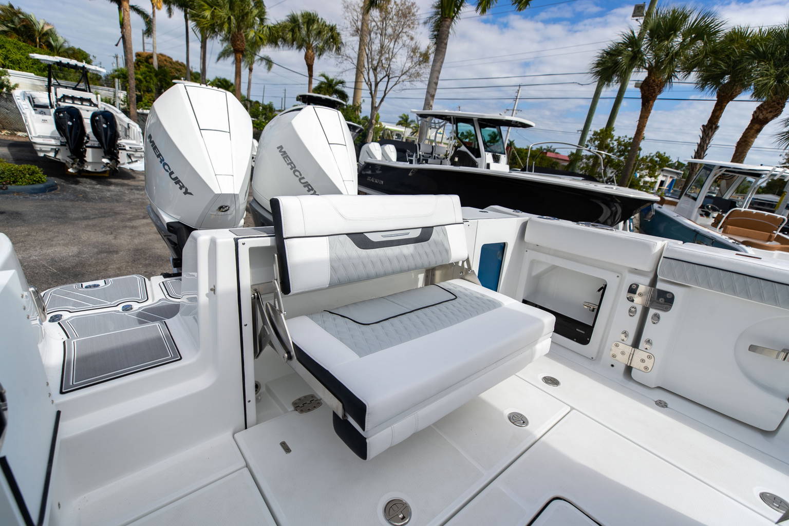 New 2023 Blackfin 302CC #E157 image 13