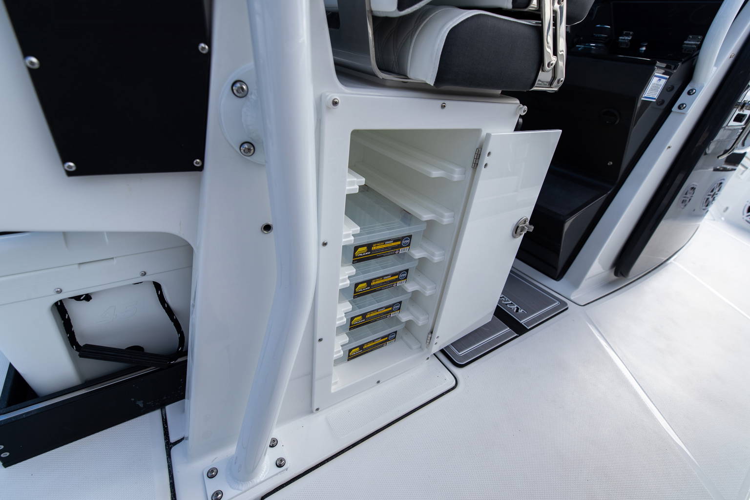 New 2023 Blackfin 302CC #E157 image 40