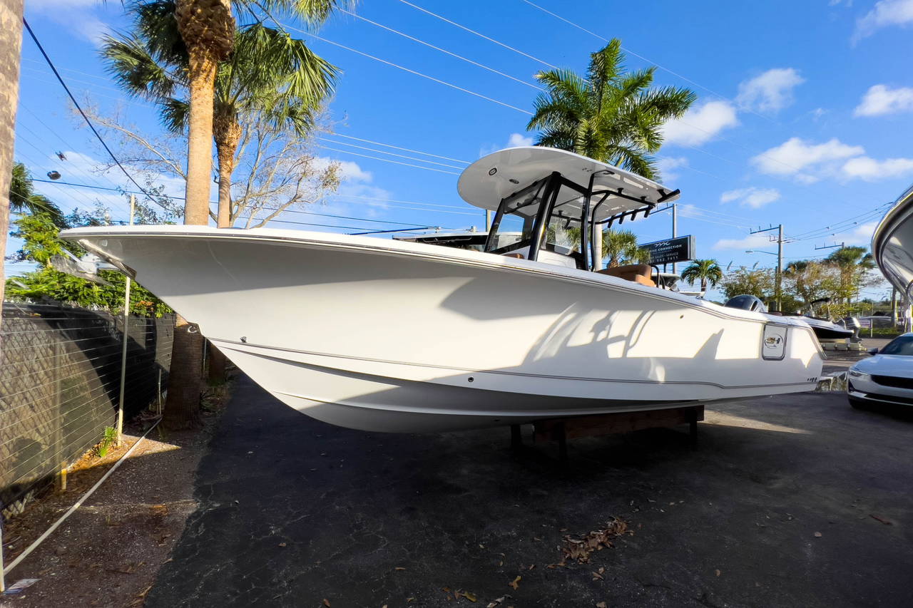 Main image of Sea Hunt Ultra 275 SE in West Palm Beach, FL