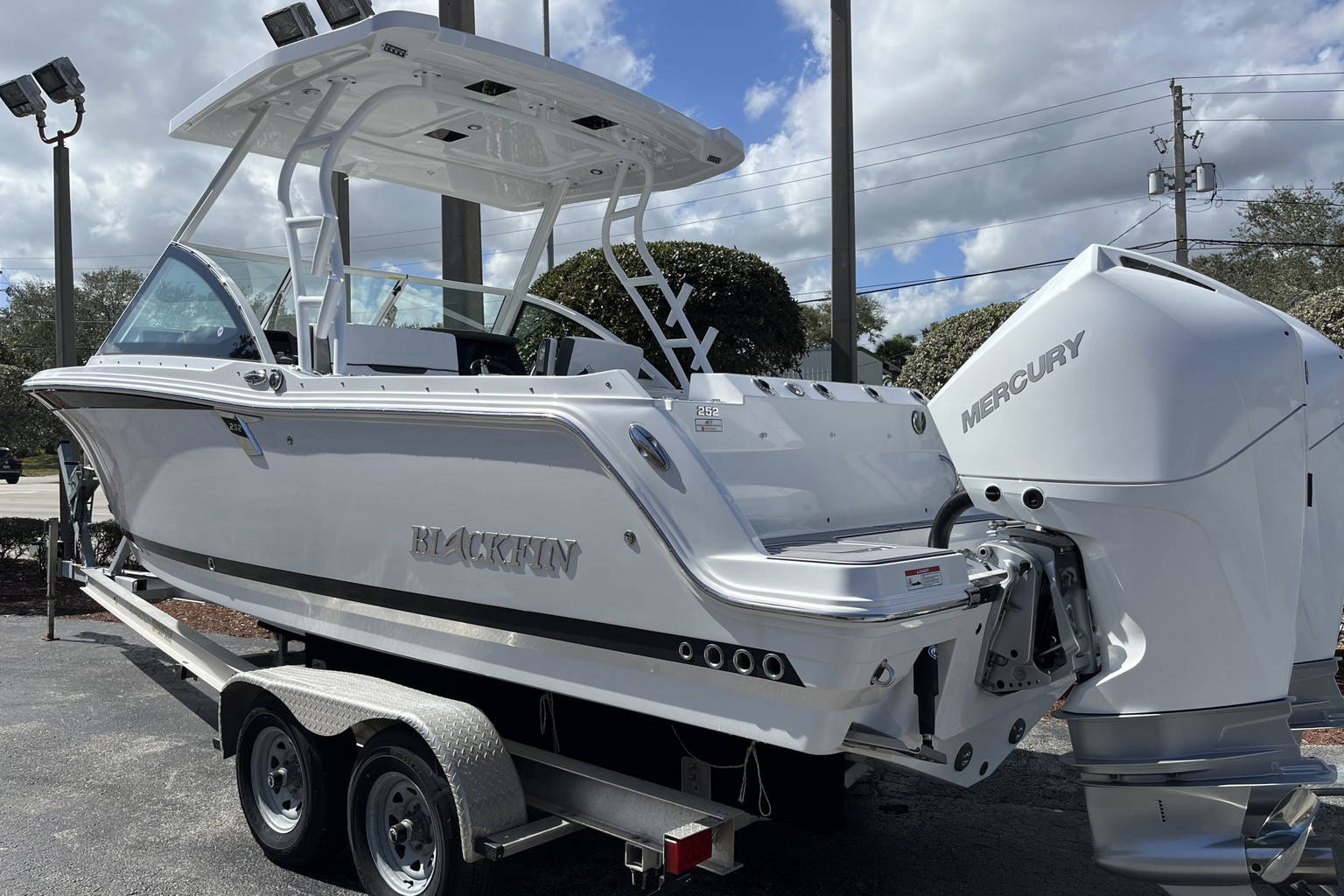 New 2023 Blackfin 252DC #H205 image 4