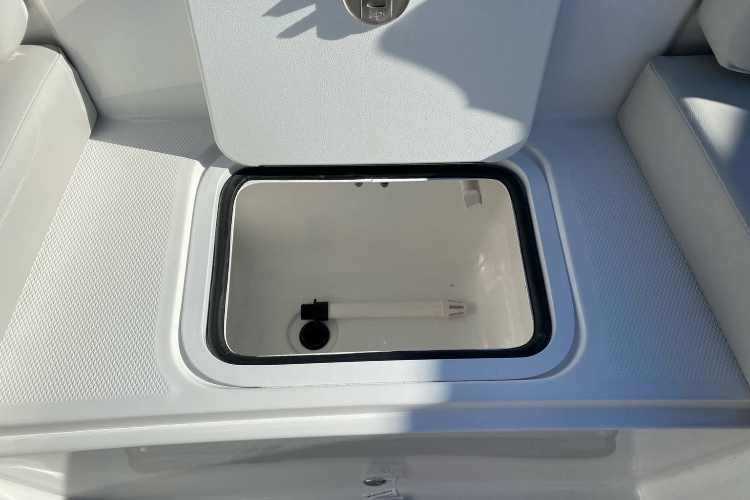 New 2023 Hurricane SunDeck 235 OB #2042 image 15