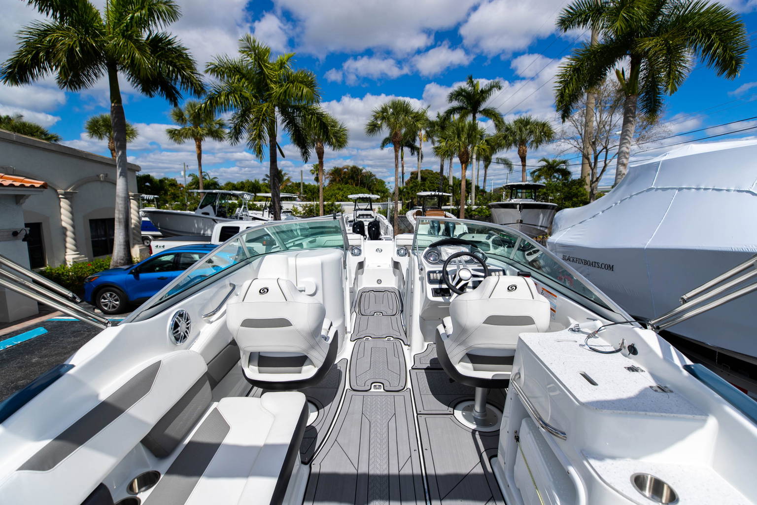 New 2023 Hurricane SunDeck 2400 OB #2447 image 10