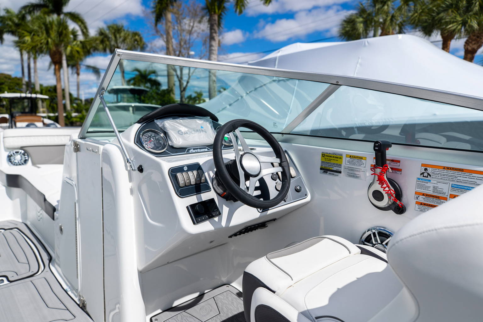 New 2023 Hurricane SunDeck 2400 OB #2447 image 16