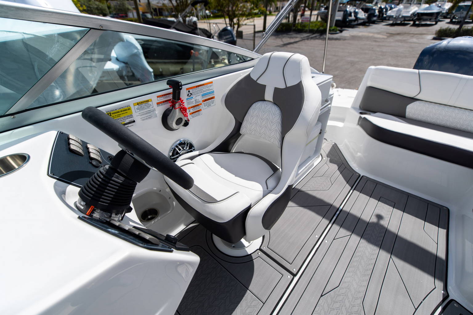 New 2023 Hurricane SunDeck 2400 OB #2447 image 26