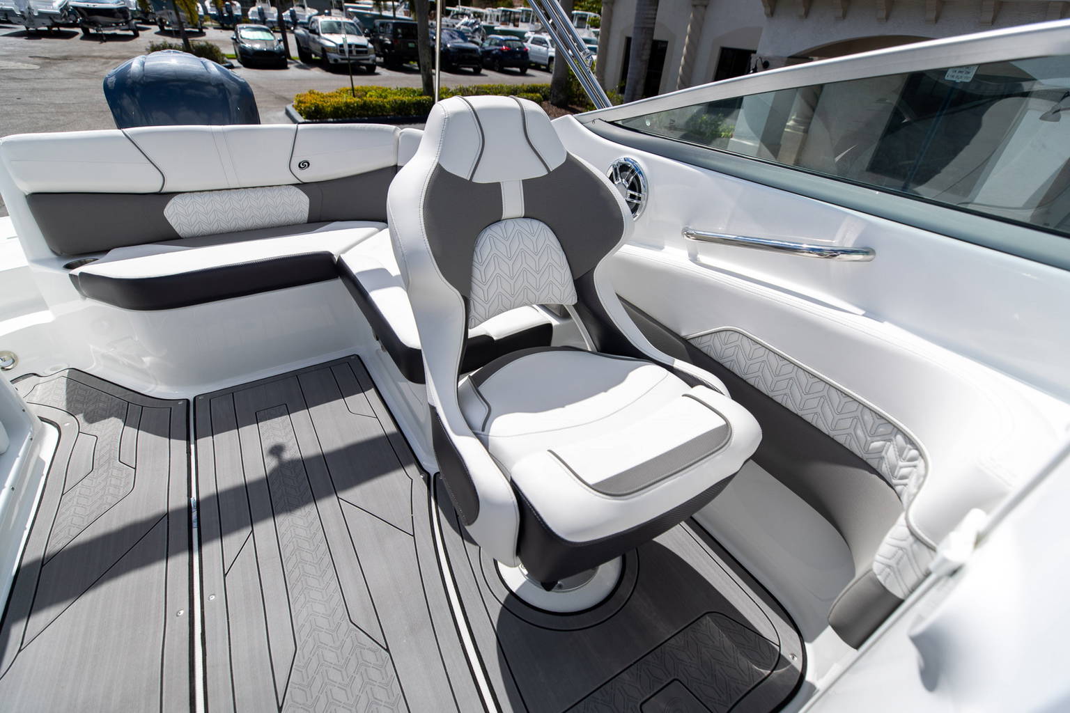 New 2023 Hurricane SunDeck 2400 OB #2447 image 28