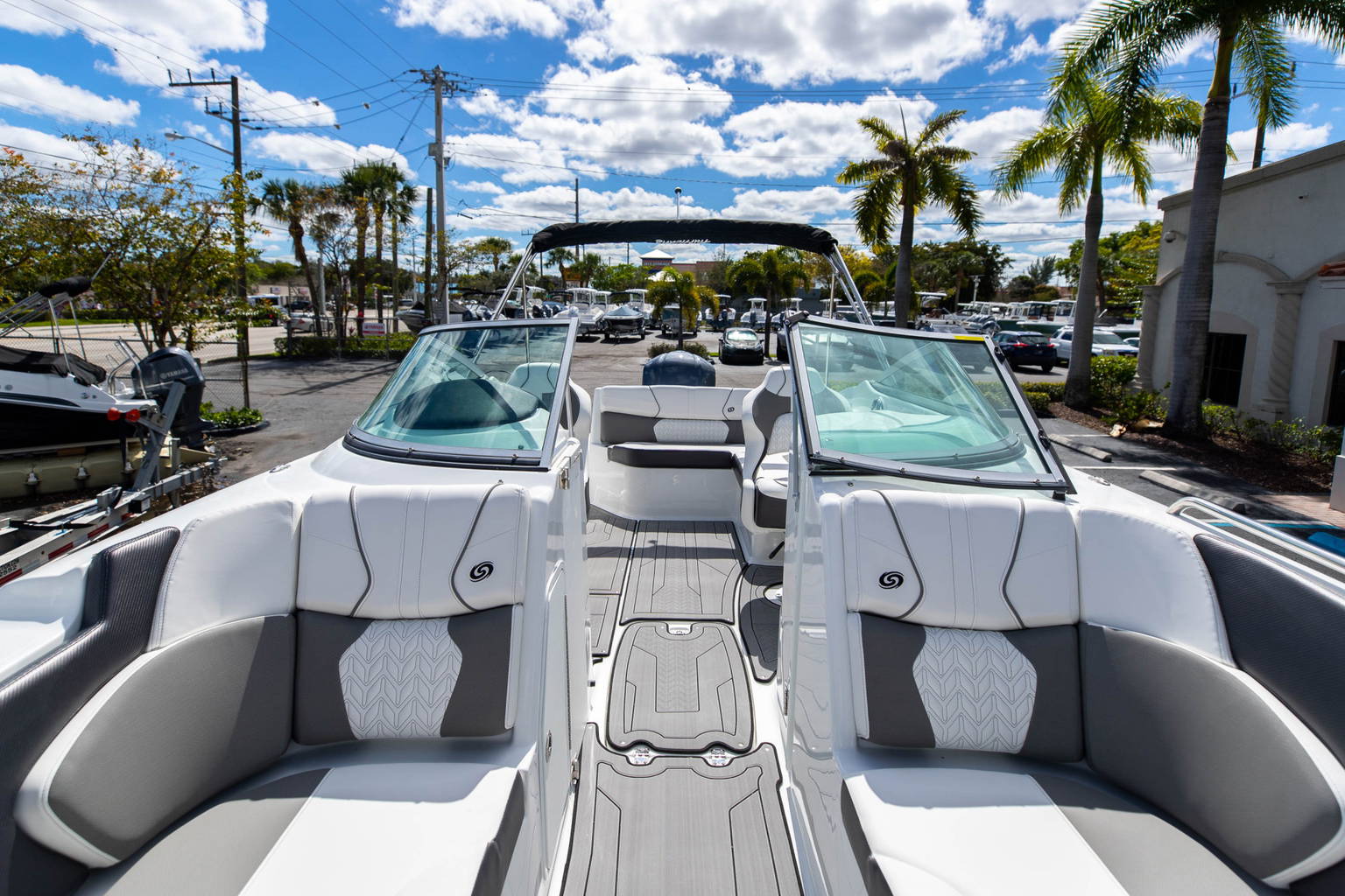 New 2023 Hurricane SunDeck 2400 OB #2447 image 33