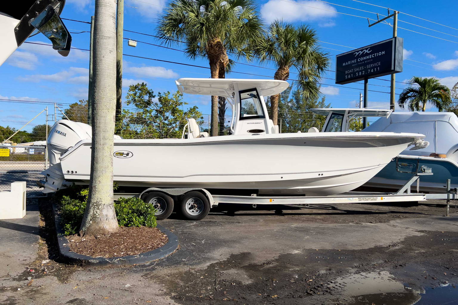 Alternative image of Sea Hunt Ultra 305 SE in West Palm Beach, FL