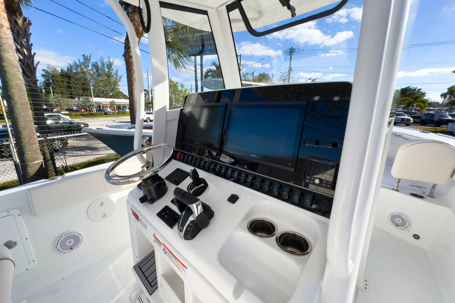New 2023 Sea Hunt Ultra 305 SE #0089 image 5