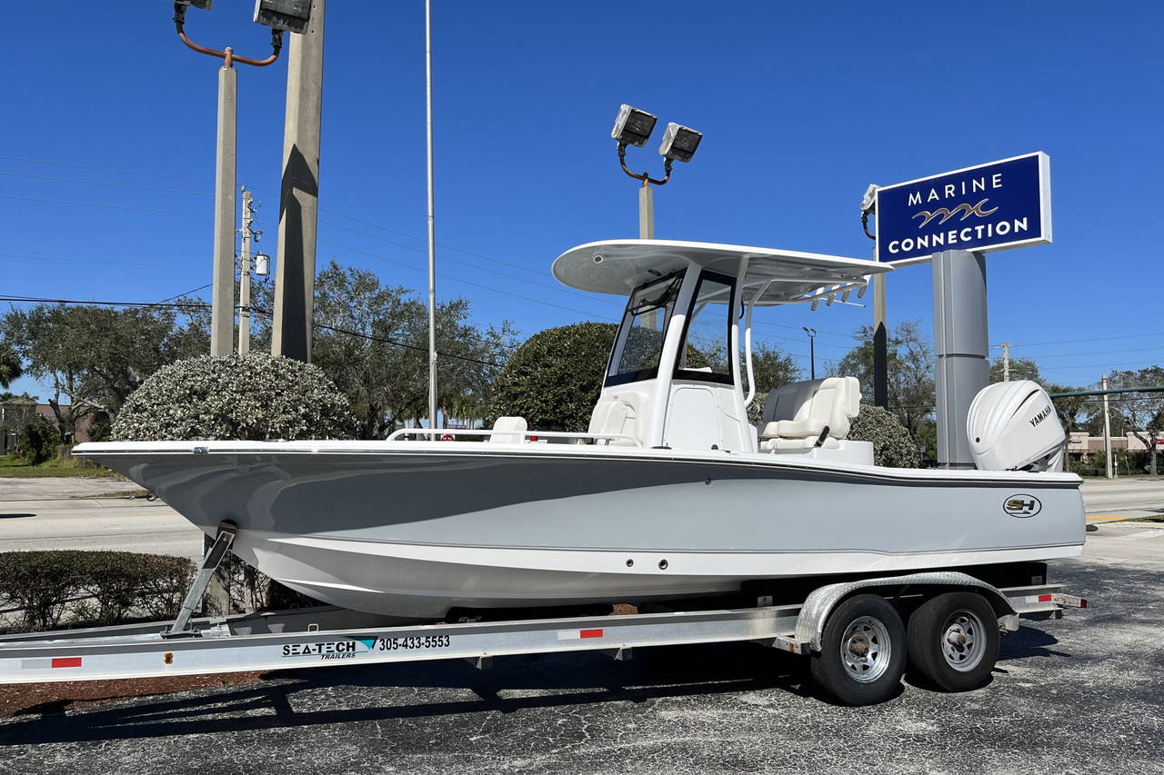 Main image of Sea Hunt BX 25 FS in Vero Beach, FL