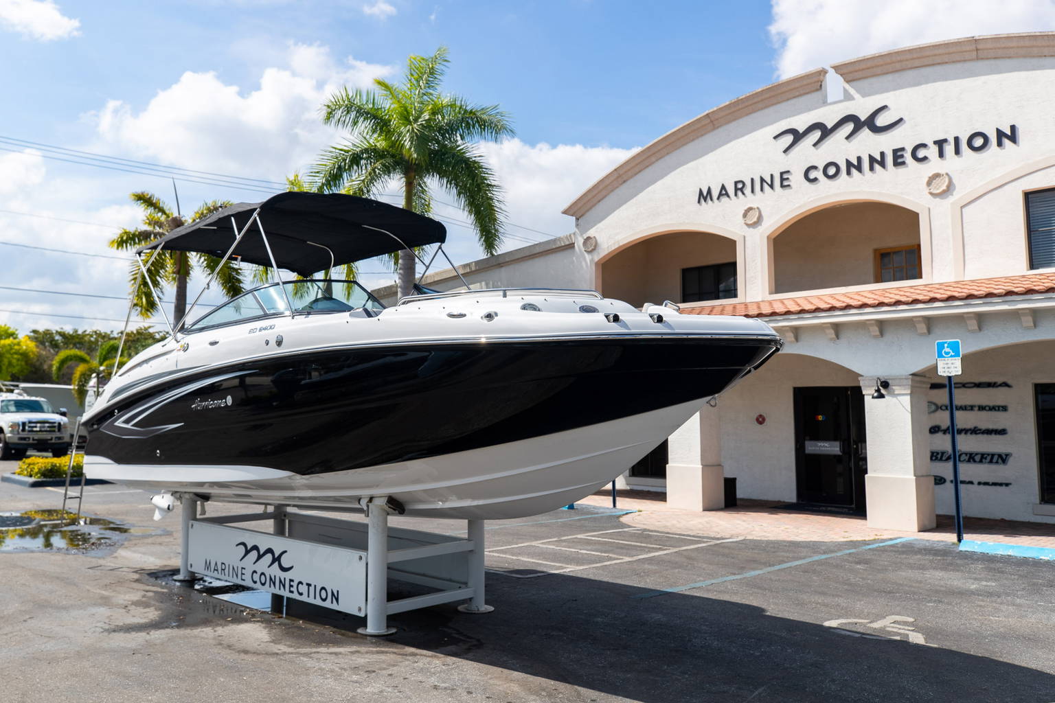 New 2023 Hurricane SunDeck 2400 OB #2449 image 2