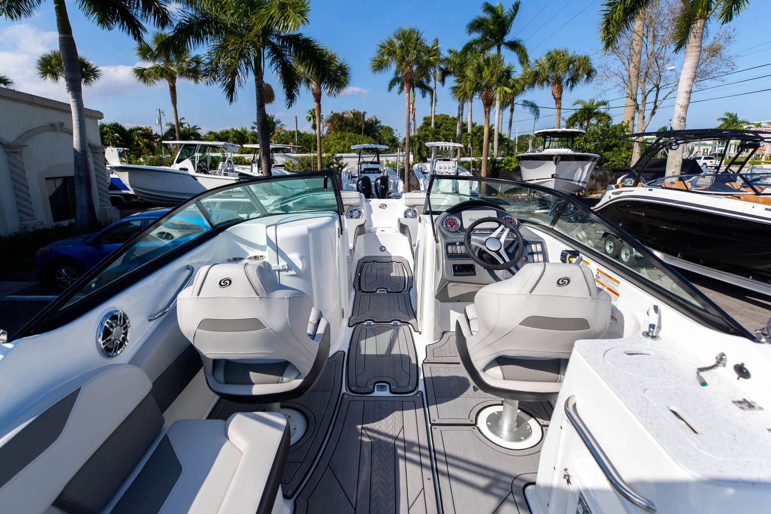 New 2023 Hurricane SunDeck 2400 OB #2449 image 10
