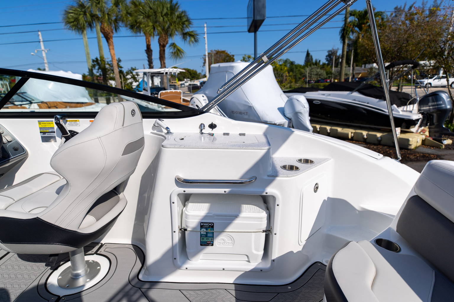 New 2023 Hurricane SunDeck 2400 OB #2449 image 11