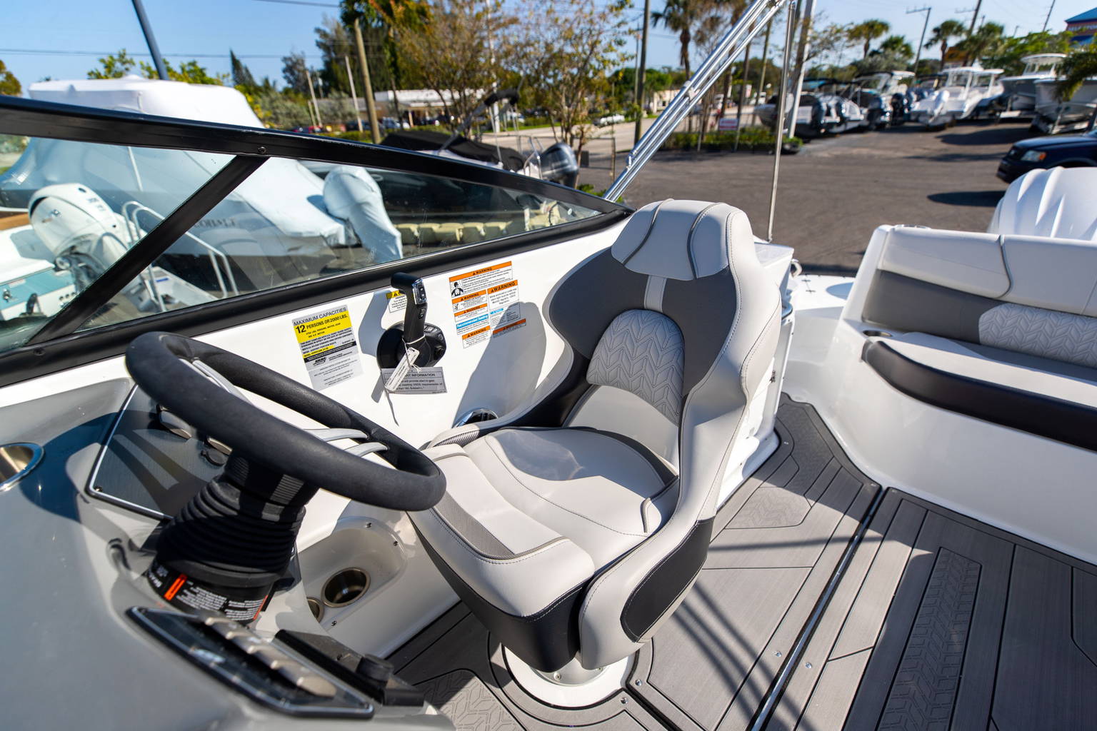 New 2023 Hurricane SunDeck 2400 OB #2449 image 24