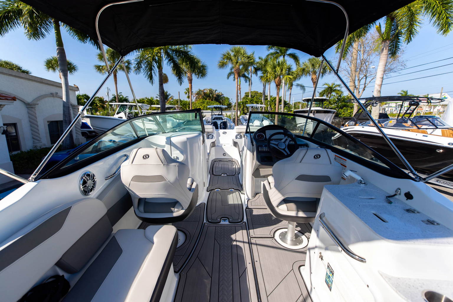 New 2023 Hurricane SunDeck 2400 OB #2449 image 9